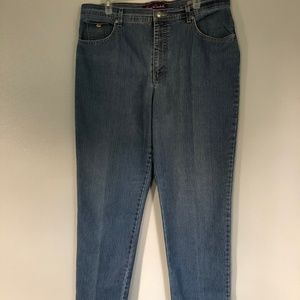 plus size Gloria Vanderbilt mom jeans